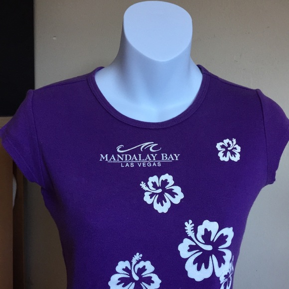 Mandalay Bay Las Vegas Purple T- shirt girl “S” - Picture 5 of 8